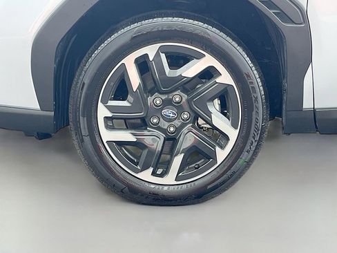 Used 2025 Subaru Forester Limited w/ Popular Package #1 AWD/4WD image 31