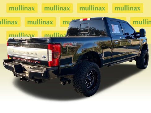 Used 2017 Ford F250 Platinum w/ Platinum Ultimate Package image 4
