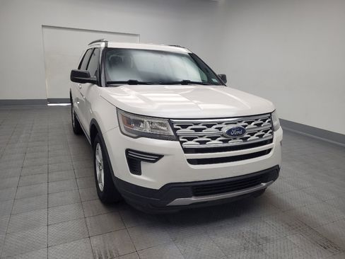 Used 2018 Ford Explorer XLT FWD image 12
