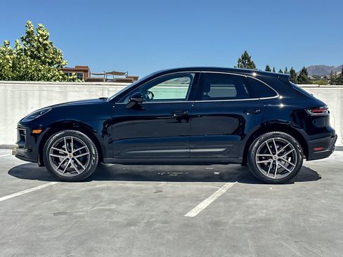 Certified 2026 Porsche Macan AWD/4WD image 2