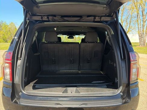 Used 2024 Chevrolet Suburban Z71 w/ Luxury Package AWD/4WD image 22