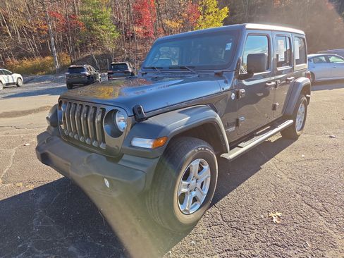 Used 2021 Jeep Wrangler Unlimited Sport image 6