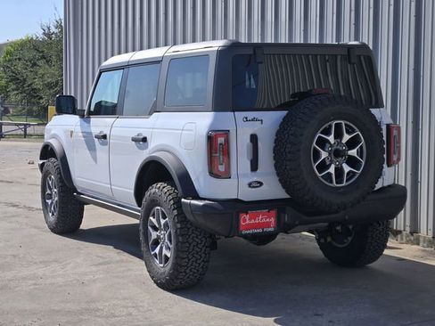 New 2025 Ford Bronco Badlands AWD/4WD image 3