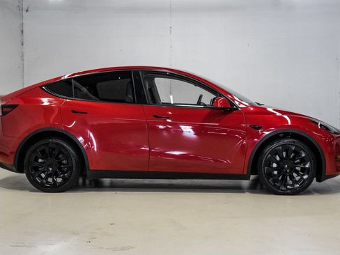 Used 2022 Tesla Model Y Long Range AWD/4WD image 10