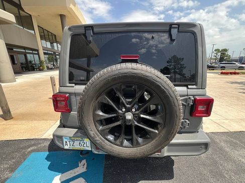 Used 2023 Jeep Wrangler Unlimited Sahara AWD/4WD image 5