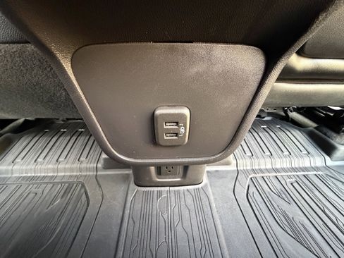 Used 2024 GMC Terrain SLT w/ Infotainment Package II AWD/4WD image 12