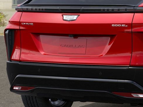 New 2026 Cadillac Lyriq Sport image 14