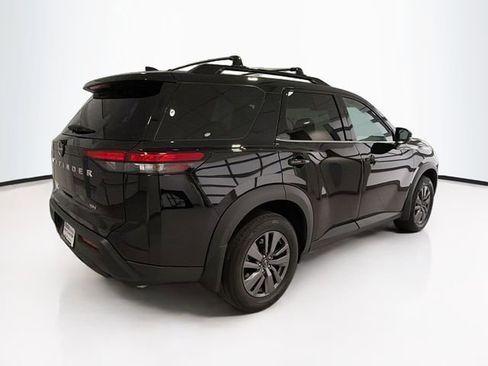 Used 2023 Nissan Pathfinder SV FWD image 7