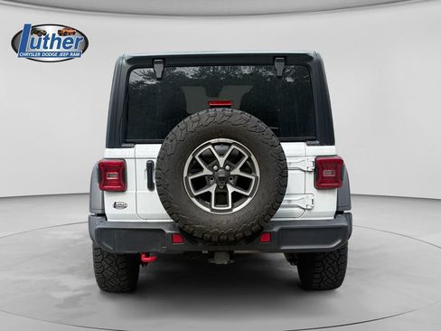 Used 2024 Jeep Wrangler Unlimited Rubicon AWD/4WD image 4