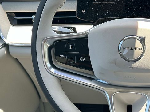 New 2025 Volvo EX90 Plus image 9