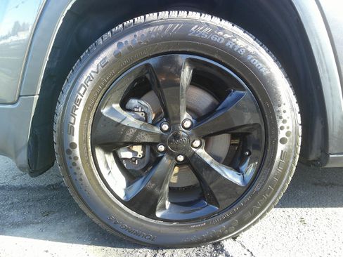 Used 2017 Jeep Cherokee High Altitude image 13