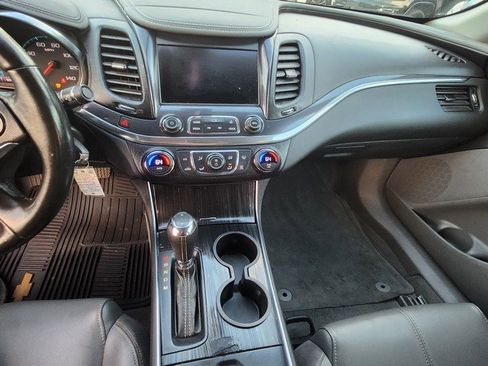 Used 2017 Chevrolet Impala LT image 15