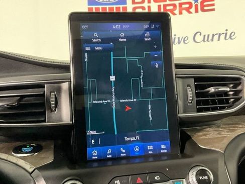 Certified 2020 Ford Explorer Platinum w/ Premium Technology Package image 23