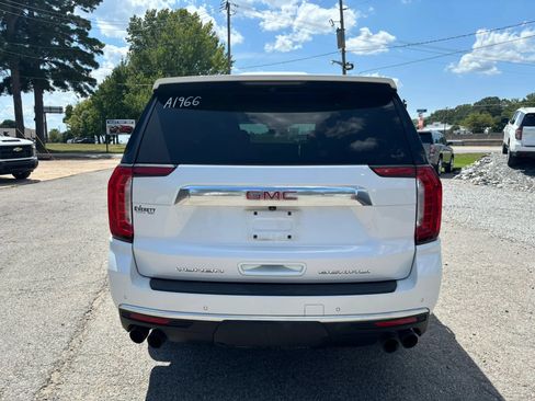 Used 2021 GMC Yukon Denali AWD/4WD image 4