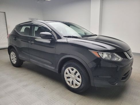 Used 2018 Nissan Rogue Sport S image 11