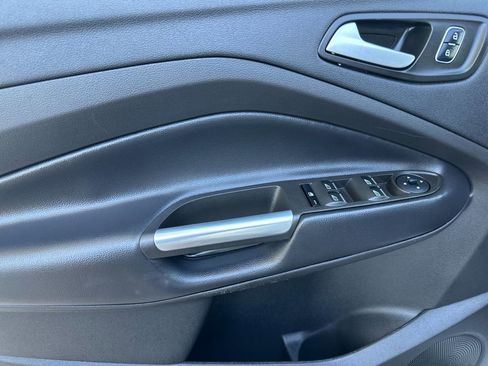Used 2019 Ford Escape SE FWD image 10