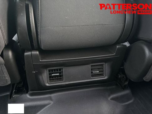 Used 2024 Chevrolet Silverado 2500 LT AWD/4WD image 17