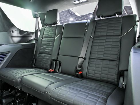 Used 2026 Cadillac Escalade Platinum Sport w/ LPO, ONYX Package AWD/4WD image 17