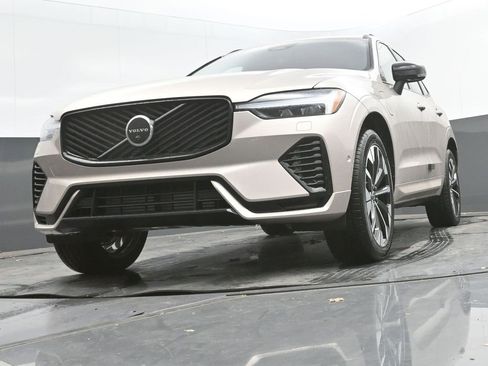 New 2026 Volvo XC60 T8 Plus w/ Protection Package Premier image 26