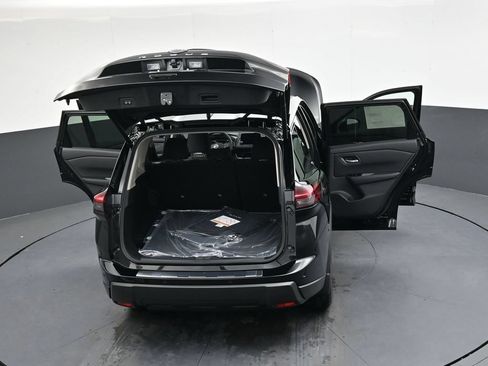 Certified 2026 Nissan Rogue SV FWD image 49