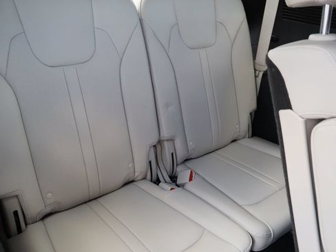 Used 2023 Kia Sorento S w/ Panoramic Sunroof Package FWD image 27