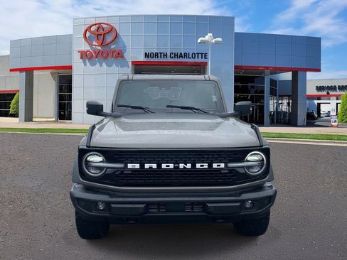 Used 2025 Ford Bronco Outer Banks AWD/4WD image 3