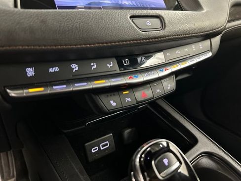 Used 2023 Cadillac XT4 Sport AWD/4WD image 18