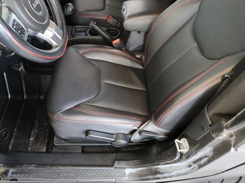 Used 2014 Jeep Wrangler Sport AWD/4WD image 38