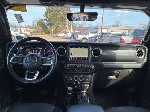 Used 2022 Jeep Wrangler Unlimited Sahara image 24