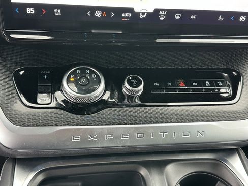 New 2026 Ford Expedition Platinum w/ Stealth Appearance Package image 28