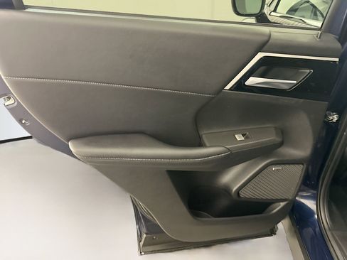Used 2025 Mitsubishi Outlander SE AWD/4WD image 27