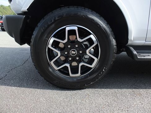 New 2026 Ford Bronco Outer Banks AWD/4WD image 16
