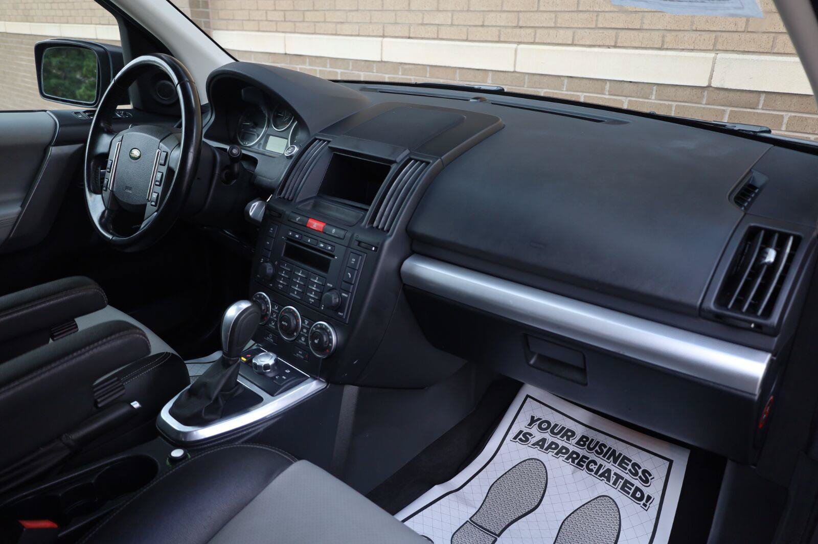 Used 2010 Land Rover LR2 HSE AWD/4WD image 31
