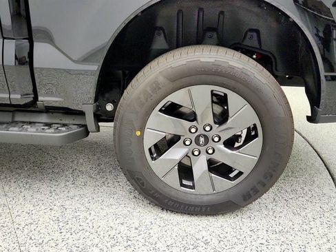 Used 2025 Ford F150 Lightning Lariat AWD/4WD image 9