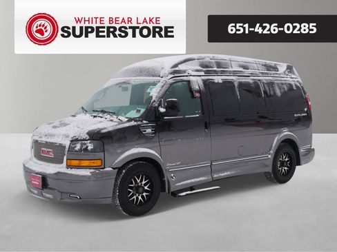 Used 2018 GMC Savana 2500 w/ Enhanced Convenience Package image 1