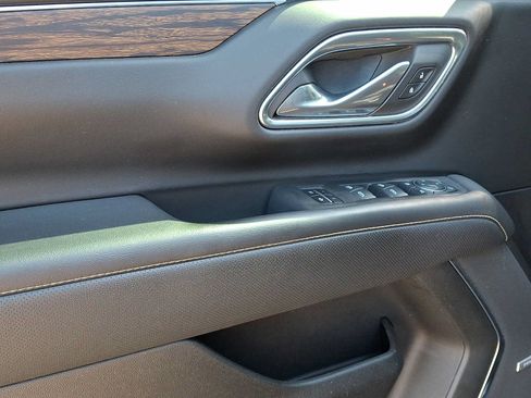 Used 2023 Chevrolet Tahoe Premier AWD/4WD image 13