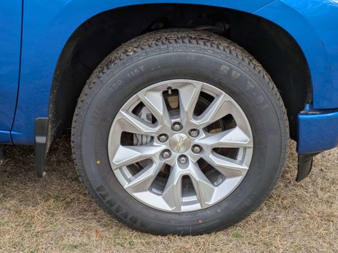 Used 2022 Chevrolet Silverado 1500 Custom image 11