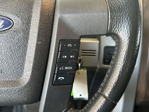 Used 2013 Ford F150 Lariat w/ Luxury Equipment Group image 22