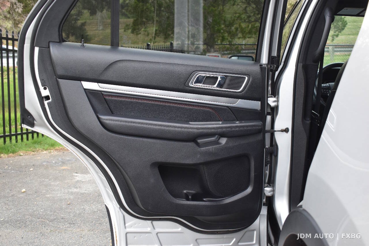 Used 2017 Ford Explorer Sport AWD/4WD image 10