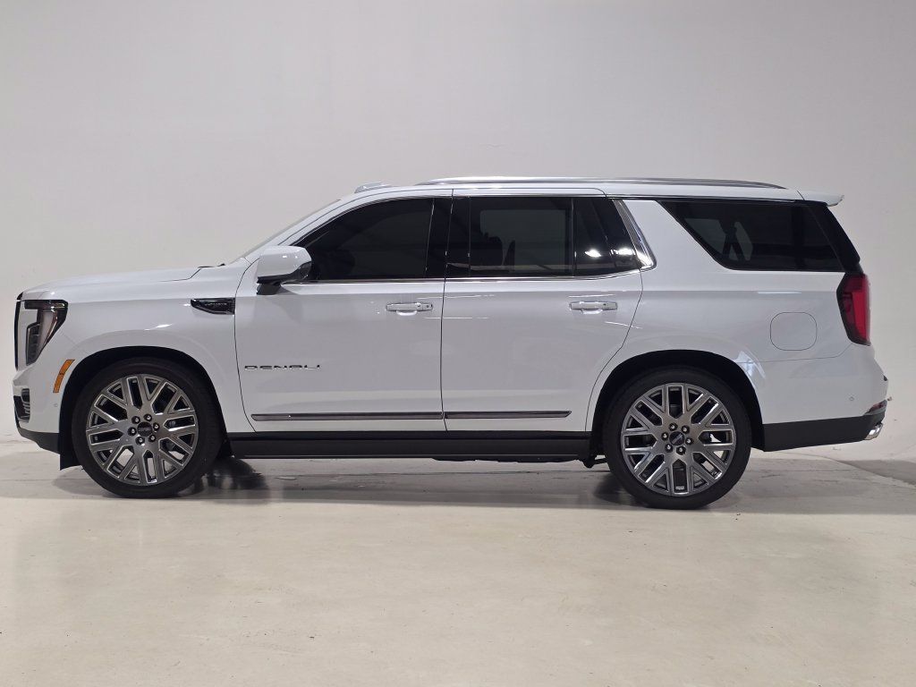 Used 2026 GMC Yukon Denali Ultimate AWD/4WD image 3