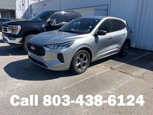 Used 2023 Ford Escape ST-Line FWD image 4