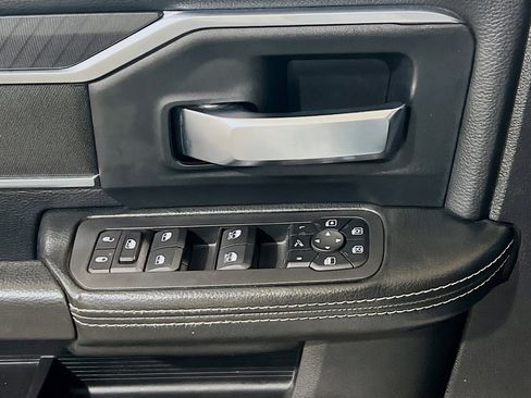 Used 2025 RAM 2500 Big Horn AWD/4WD image 14
