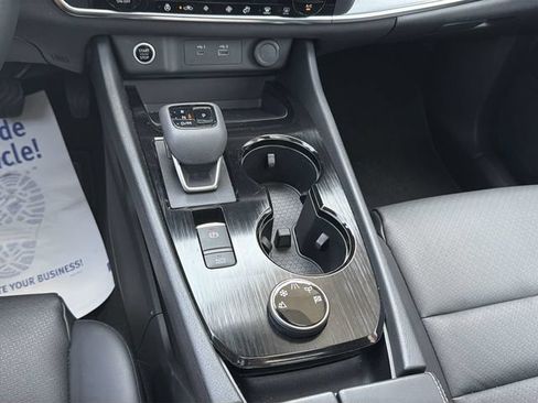 Certified 2023 Nissan Rogue SV w/ SV Premium B Package AWD/4WD image 22