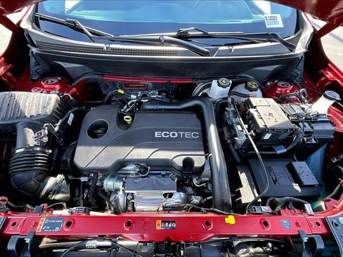 Used 2022 GMC Terrain SLE image 31