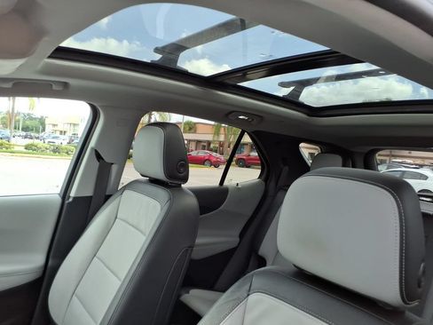 Used 2020 Chevrolet Equinox Premier FWD image 27