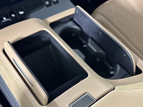 New 2025 INFINITI QX80 Sensory image 6