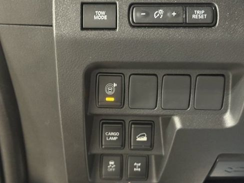 Used 2025 Nissan Frontier PRO-4X w/ Black Accent Package AWD/4WD image 6