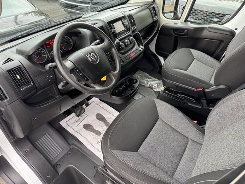 Used 2021 RAM ProMaster 2500 FWD image 2
