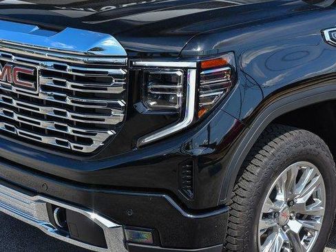 Used 2024 GMC Sierra 1500 Denali w/ Technology Package AWD/4WD image 5