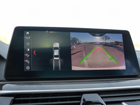 Used 2019 BMW 530i xDrive image 21